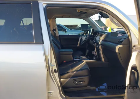 2021 Toyota 4Runner Sr5 z USA, uszkodzony, nr VIN JTEMU5JR9M5929107